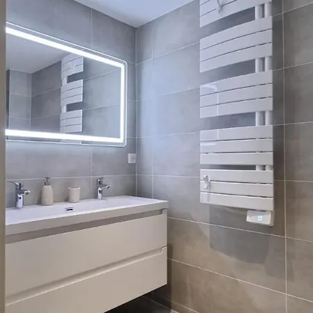De Luxe Village Vue Avec Piscine Апартаменты Эз