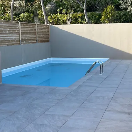 De Luxe Village Vue Avec Piscine Апартаменты *